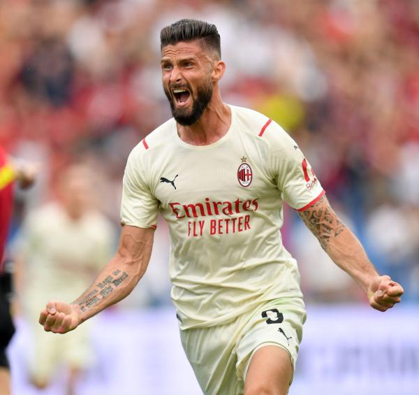 阿莫林劝曼联新帝星留队等待机会，称他是未来! 但确认明年想买人（阿莫林劝曼联新星耐心留队：你是未来，但明年仍计划引援）