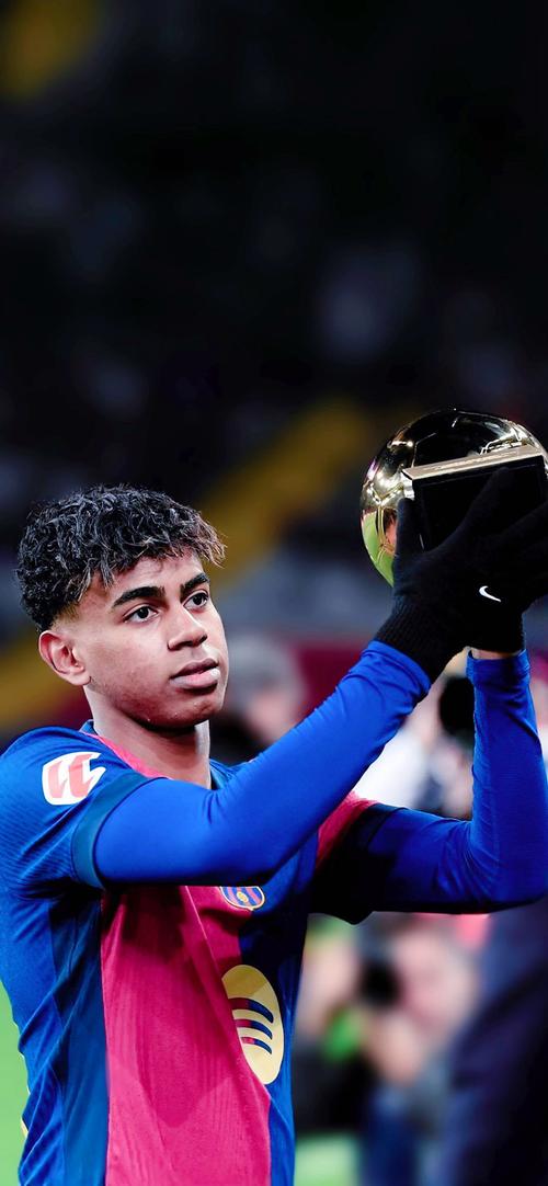 意甲第14轮裁判安排揭晓：那不勒斯迎战尤文图斯，拉佩纳执法（意甲第14轮裁判名单公布：拉佩纳主哨那不勒斯对阵尤文图斯）