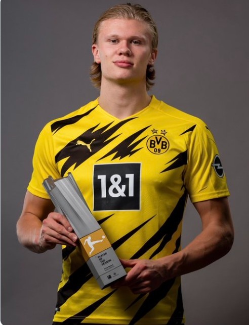 亚洲杯出线生死战，中国香港足总开出100万港币的赢球奖金（亚洲杯出线关键战，中国香港足总祭出100万港币赢球奖）