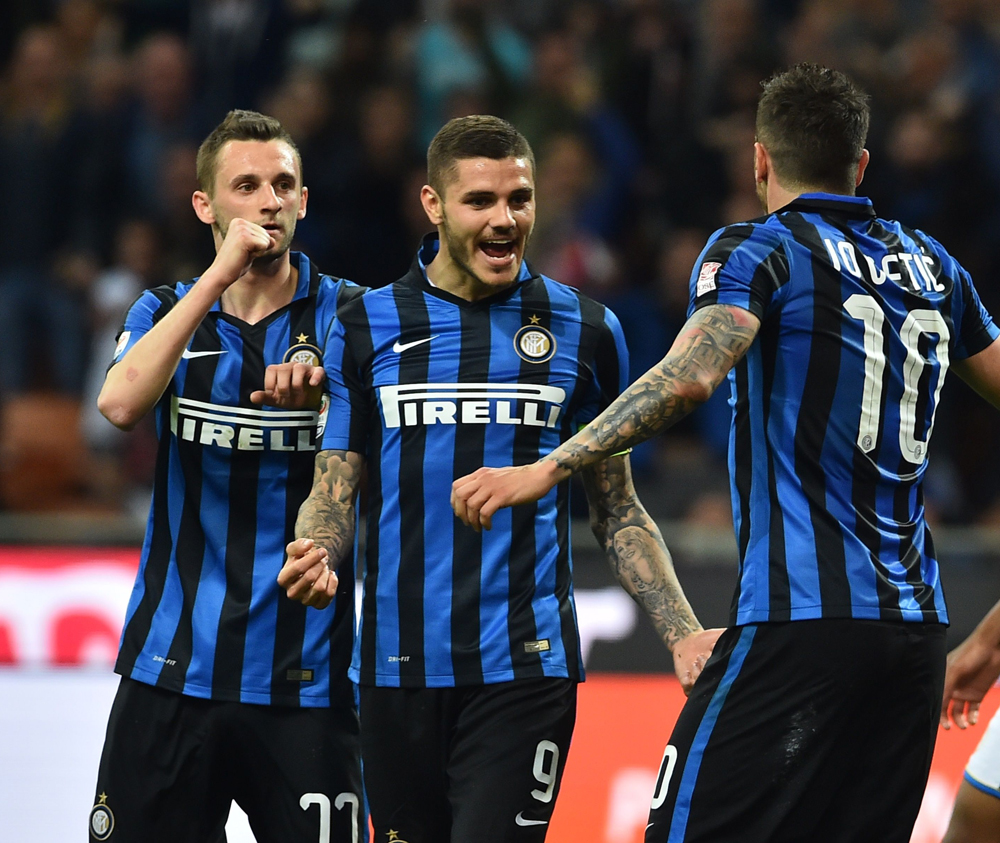 德天空：拜仁有意科索沃妖锋阿斯拉尼，双方已展开初步谈判（德天空：拜仁相中科索沃锋线新星阿斯拉尼，初步谈判已启动）