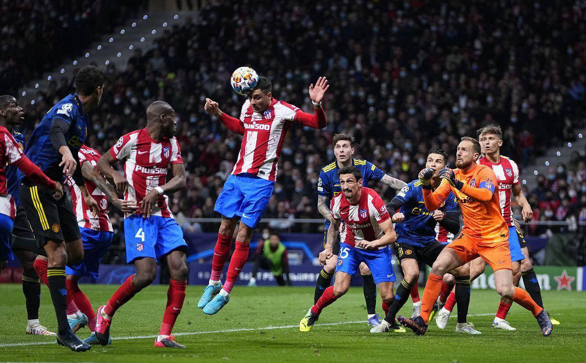 NBA球员交易及赛季影响分析（NBA交易动向与赛季格局分析）